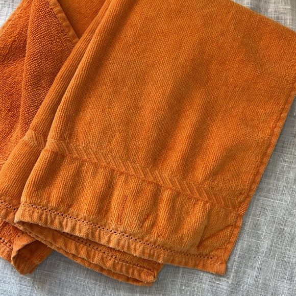 🧡 Martex vintage set of two orange hand towels - Great vintage condition - Picture 5 of 10